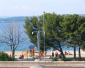 av_300